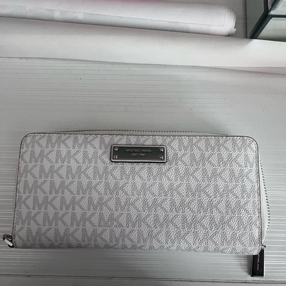Michael Kors Silver and Gray Logo Wallet